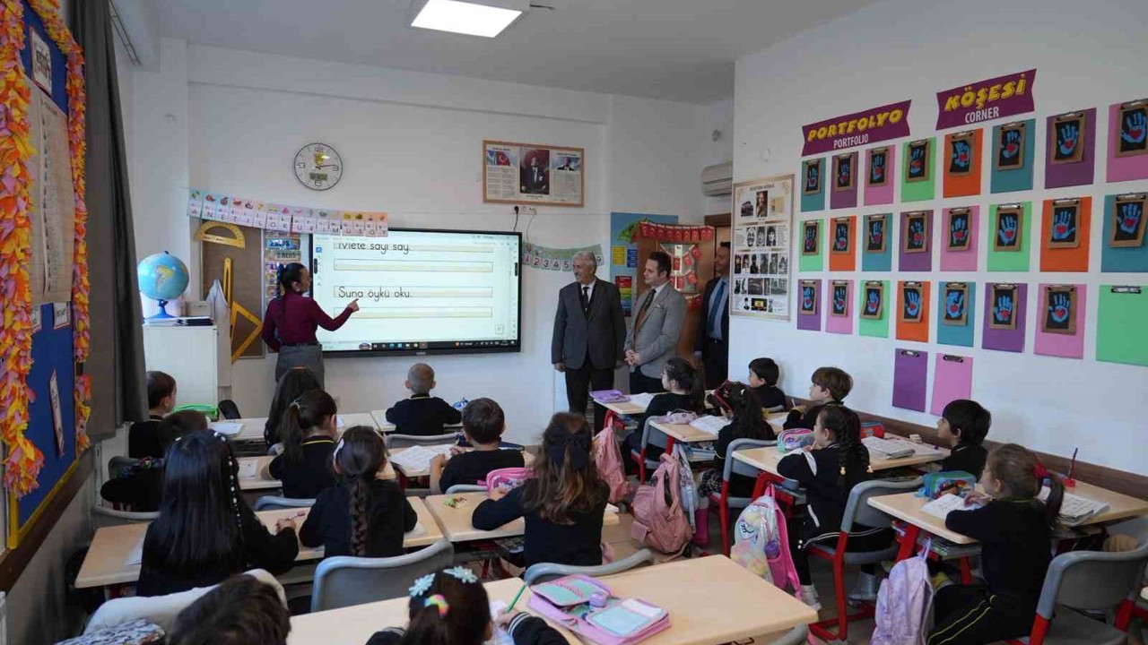 Milli Eğitim Müdürü Çay, Muğla Teknoloji Kolejinde incelemelerde bulundu
