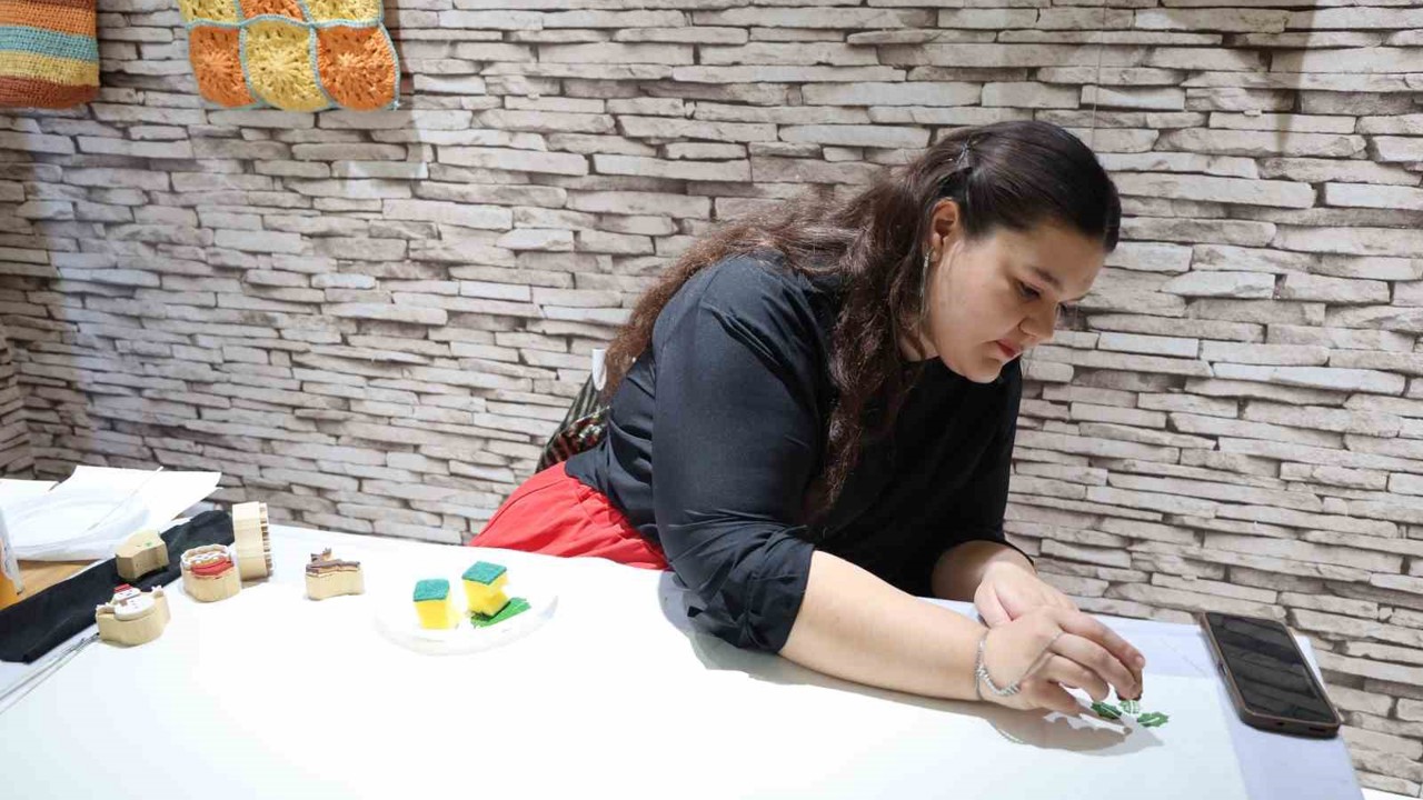 Kadınların hobisi  aile destek merkezinde ekonomik gelire dönüştü
