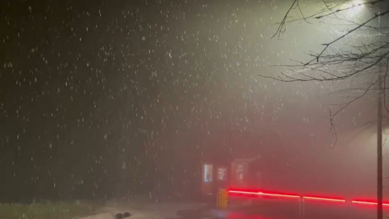 Kış turizmiyle ünlü Kartepe Kuzuyayla’ya kar yağdı
