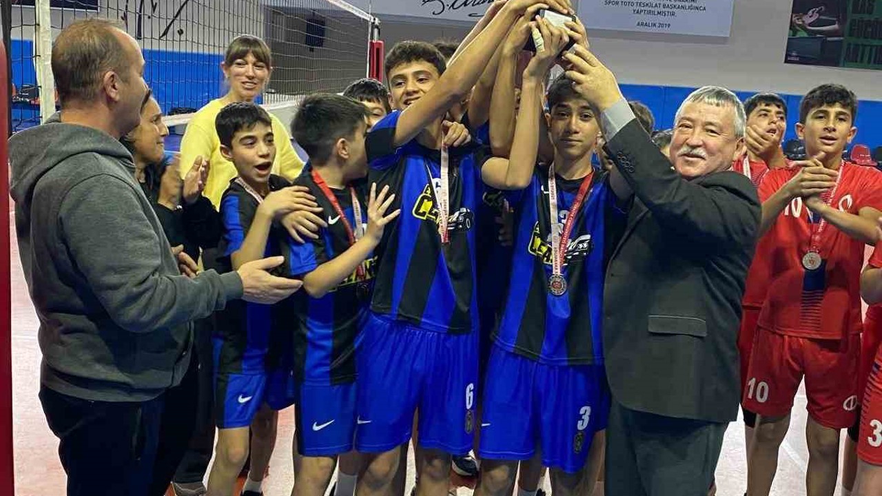 ’Okul Sporları Voleybol Yıldız Erkekler’ müsabakaları sonuçlandı
