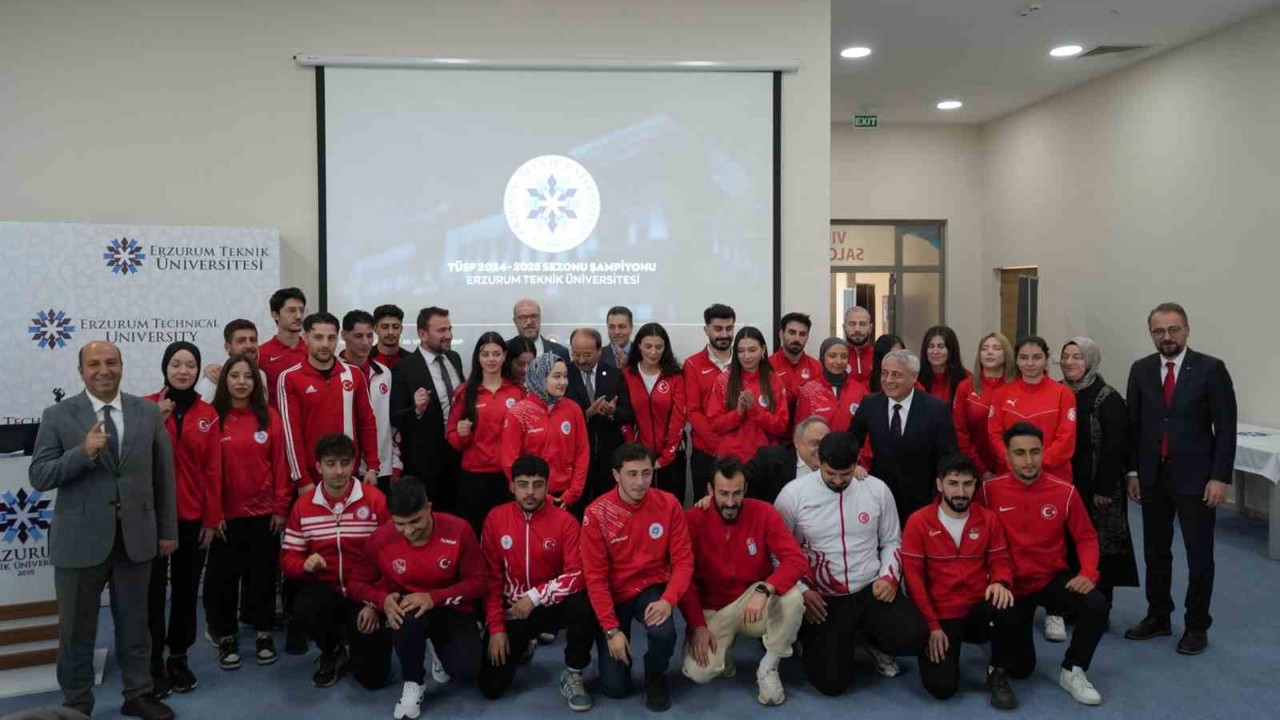 Erzurum Teknik Üniversitesi, ÜNİLİG Türkiye şampiyonluğunu kutladı
