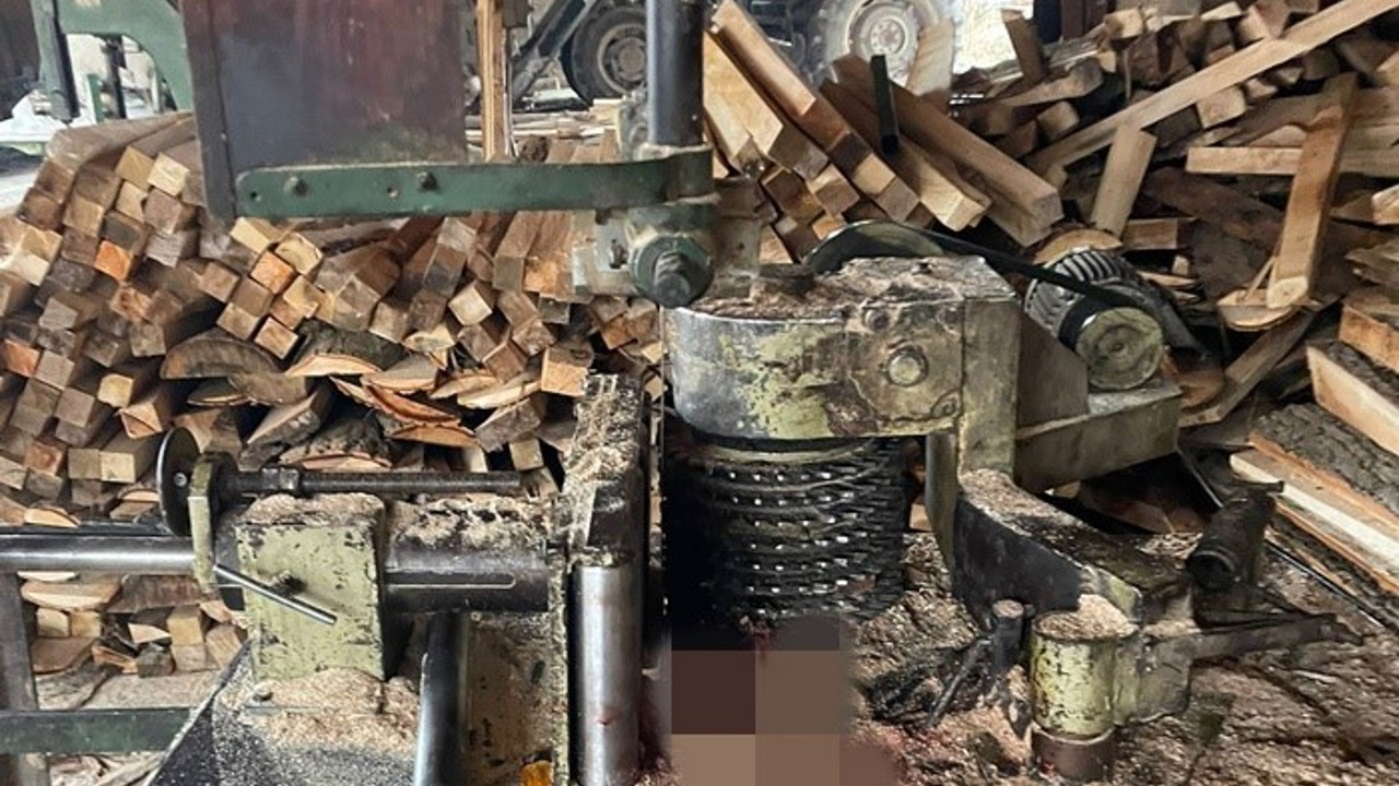 Sinop’ta iş kazası: Elini hızar makinesine kaptırdı
