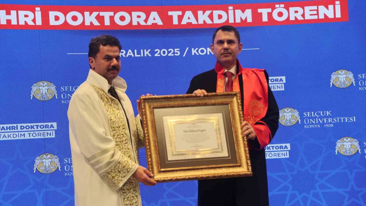 Bakan Murat Kurum’a mezun olduğu Selçuk Üniversitesi’nden fahri doktora
