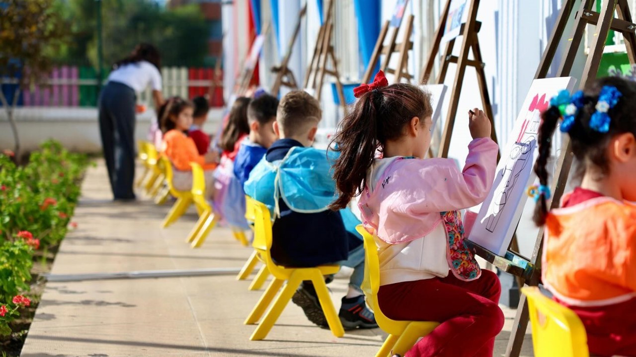 Didim’de kreş öğrencilerinden resim etkinliği
