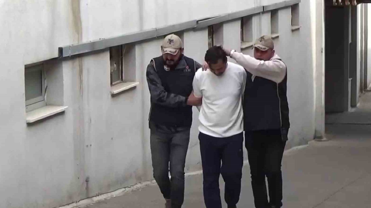 FETÖ firarisi ihraç icra müdürü Adana’da yakalandı
