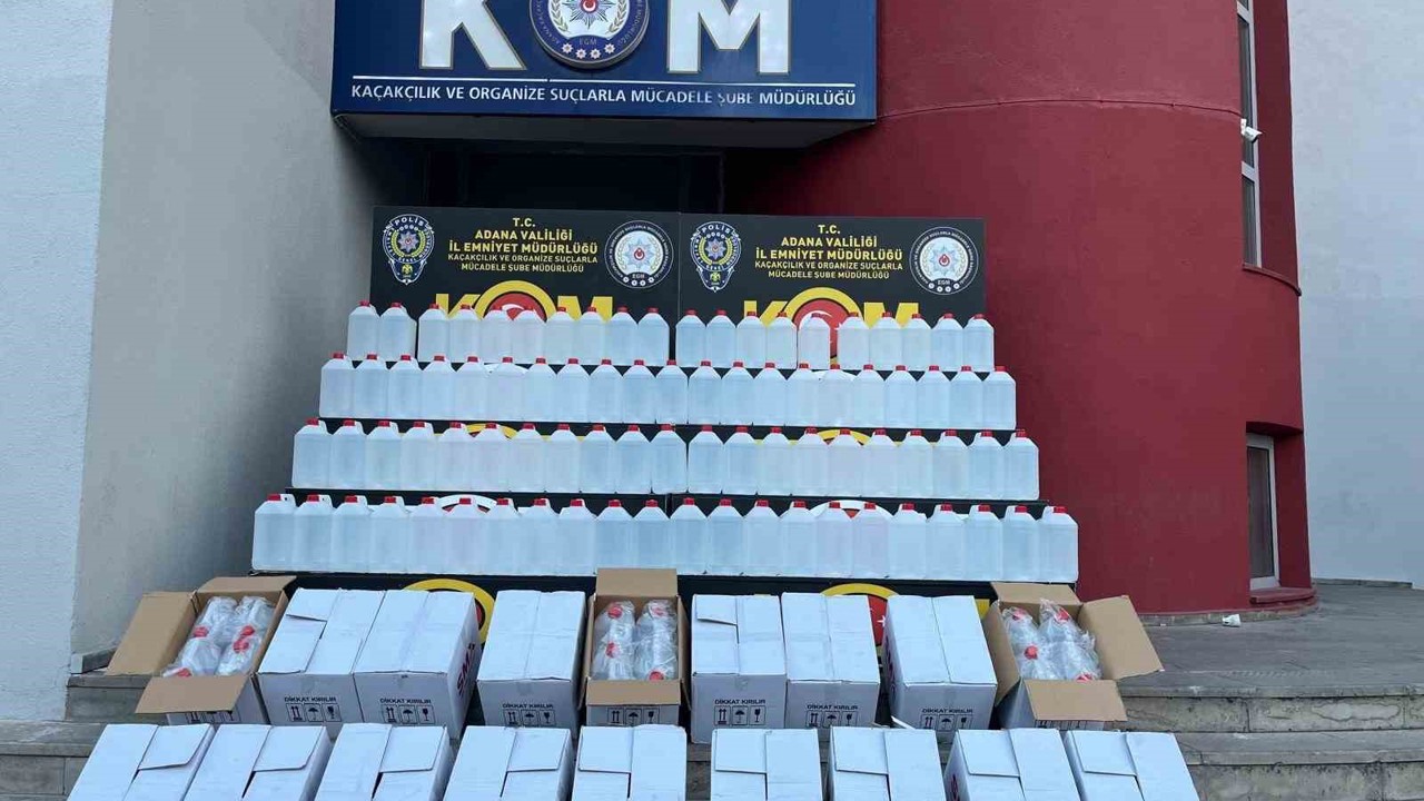 Adana’da yılbaşı öncesi sahte içki operasyonu: 2 ton kaçak etil alkol ele geçirildi
