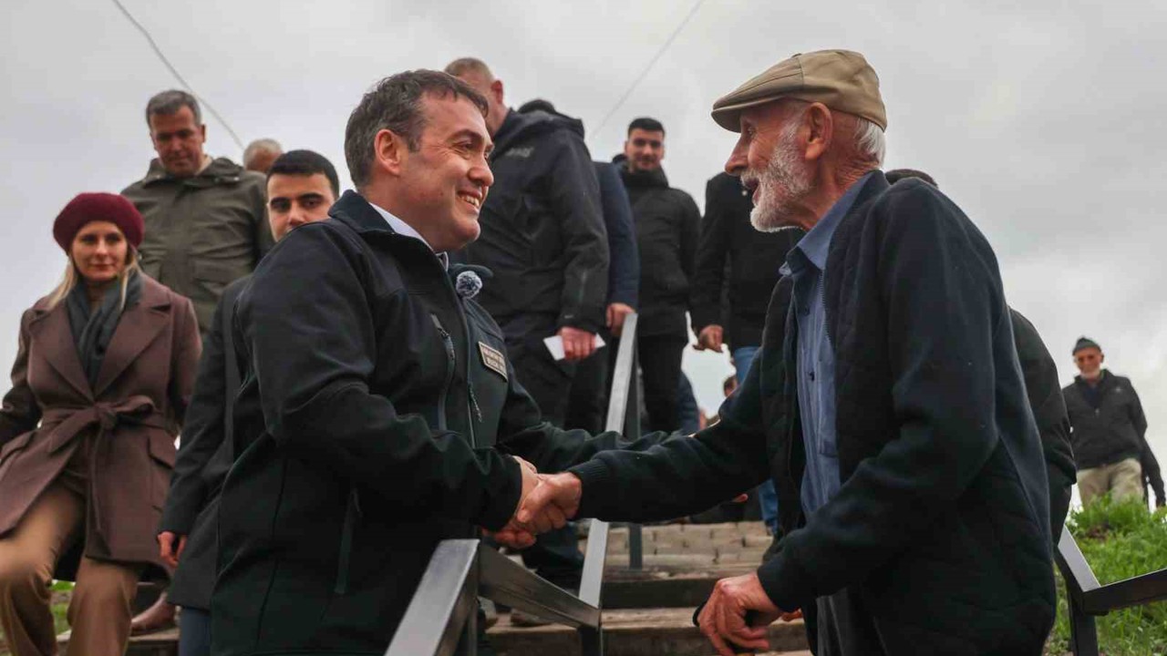 Vali Sözer, yangın mağdurları için yapılan kalıcı konutları inceledi
