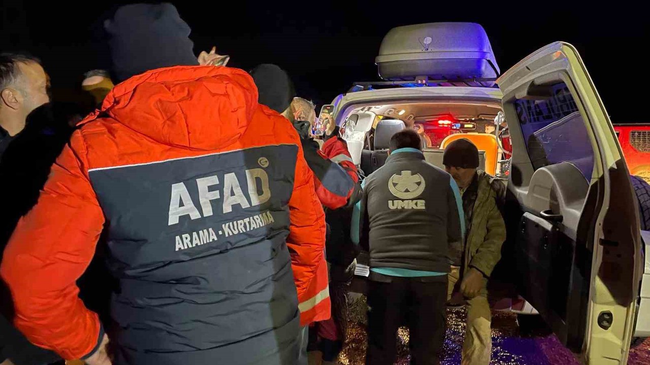 Yaylada mahsur kalan yaşlı çifte gece görüşlü dron takibi: Saatler sonra bulundular
