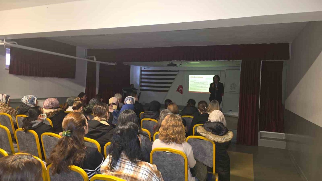 ’Dijital Tehditlere Karşı Bilinçlenme Semineri’ düzenlendi
