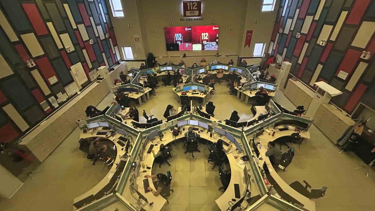 Van 112 Acil Çağrı Merkezi bu yıl 1 milyon 277 bin çağrı karşıladı
