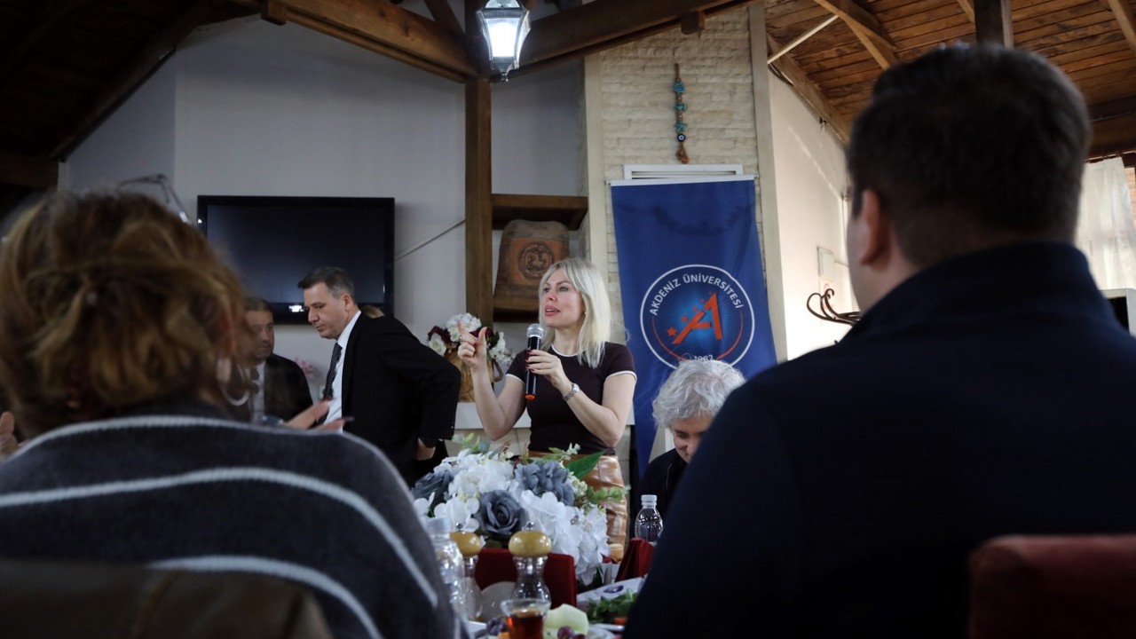 Rektör Prof. Dr. Özkan: "Öğrencilerimizi sadece üniversitenin bir parçası olarak değil, bu kurumun nefesi, enerjisi ve geleceği olarak görüyorum"
