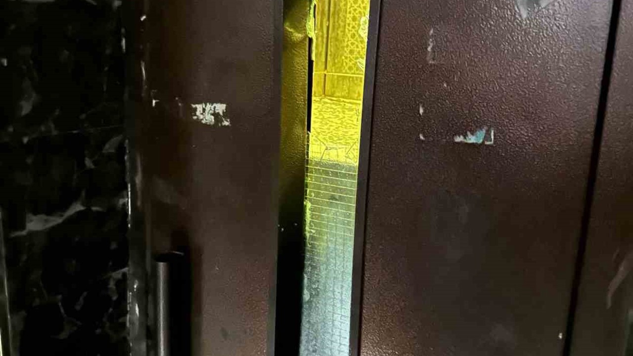 Batman’da asansörde mahsur kalan vatandaş kurtarıldı
