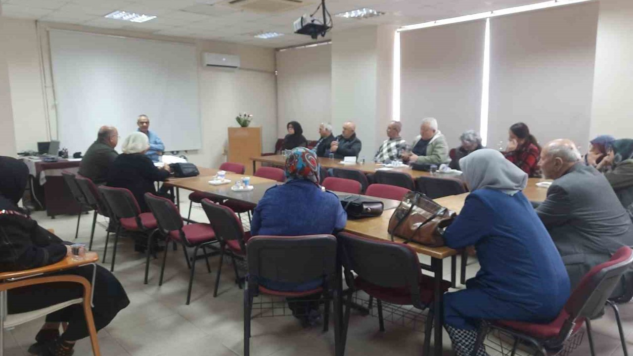 Edremit Devlet Hastanesi’nde diyabet eğitimi programı tamamlandı
