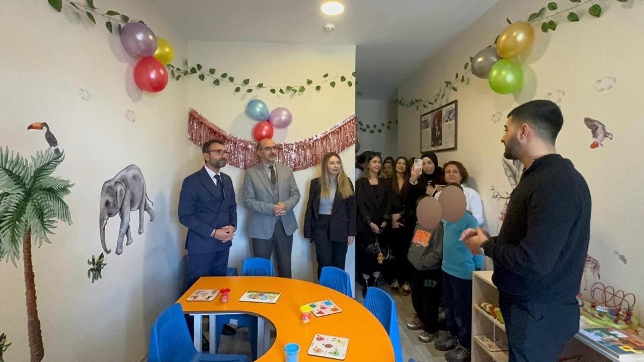 Burhaniye Uygulamalı Bilimler Fakültesi’nden özel çocuklara oyun alanı desteği
