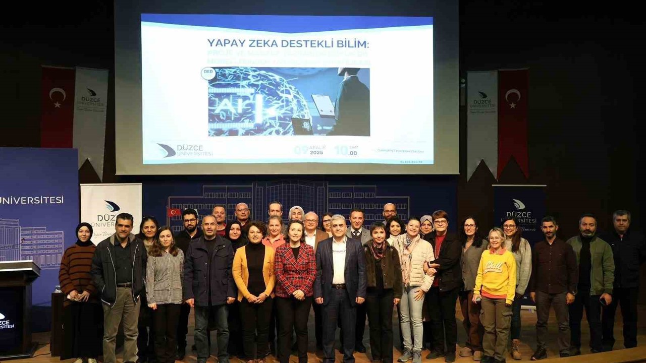 Yapay zeka destekli bilim anlatıldı
