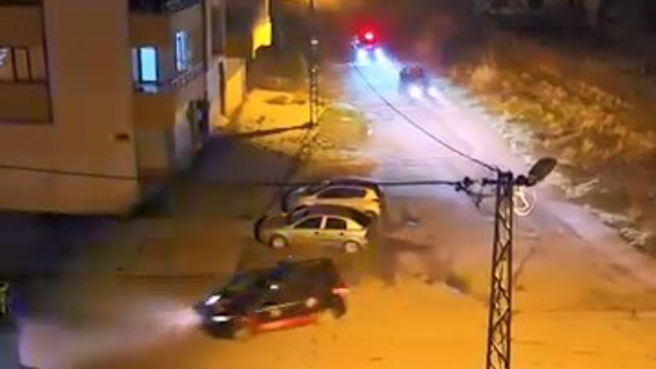 Elazığ’da polisten kaçan ehliyetsiz sürücüye ve aracın sahibine 63 bin lira ceza
