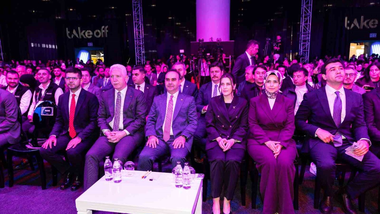 Bakan Kacır: "Yılda 20 milyar dolar Ar-Ge harcaması yapılan bir ülkeyiz"
