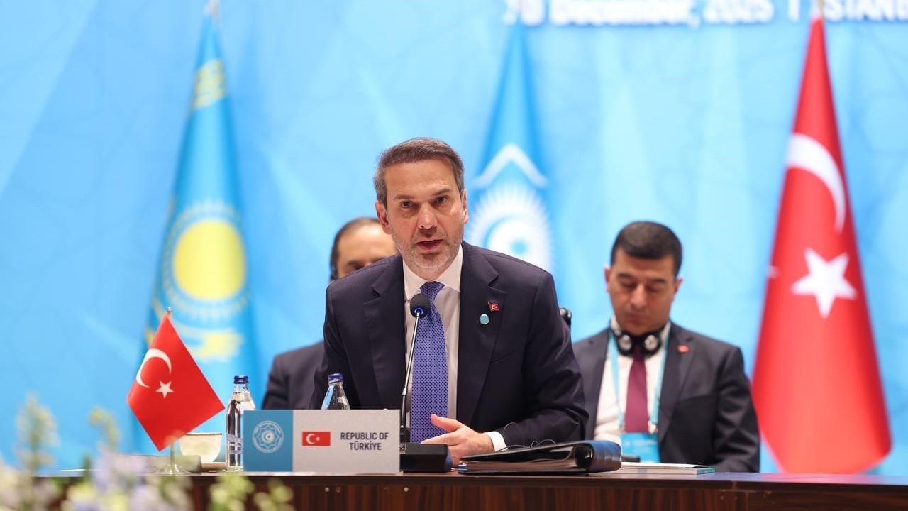 Bakan Bayraktar: "Doğudan batıya ‘yeşil enerji hattı’ çalışmaları başlıyor"
