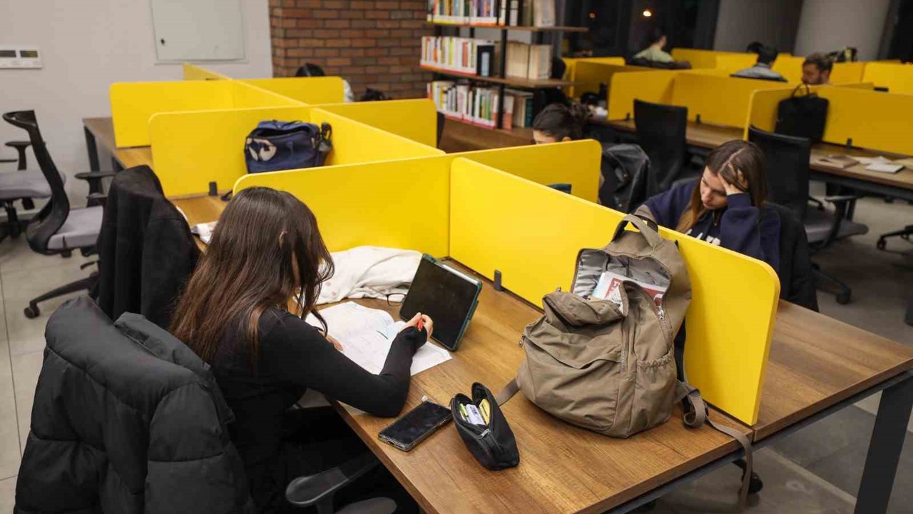 Başiskele’deki merkez öğrencilere konforlu çalışma ortamı sunuyor
