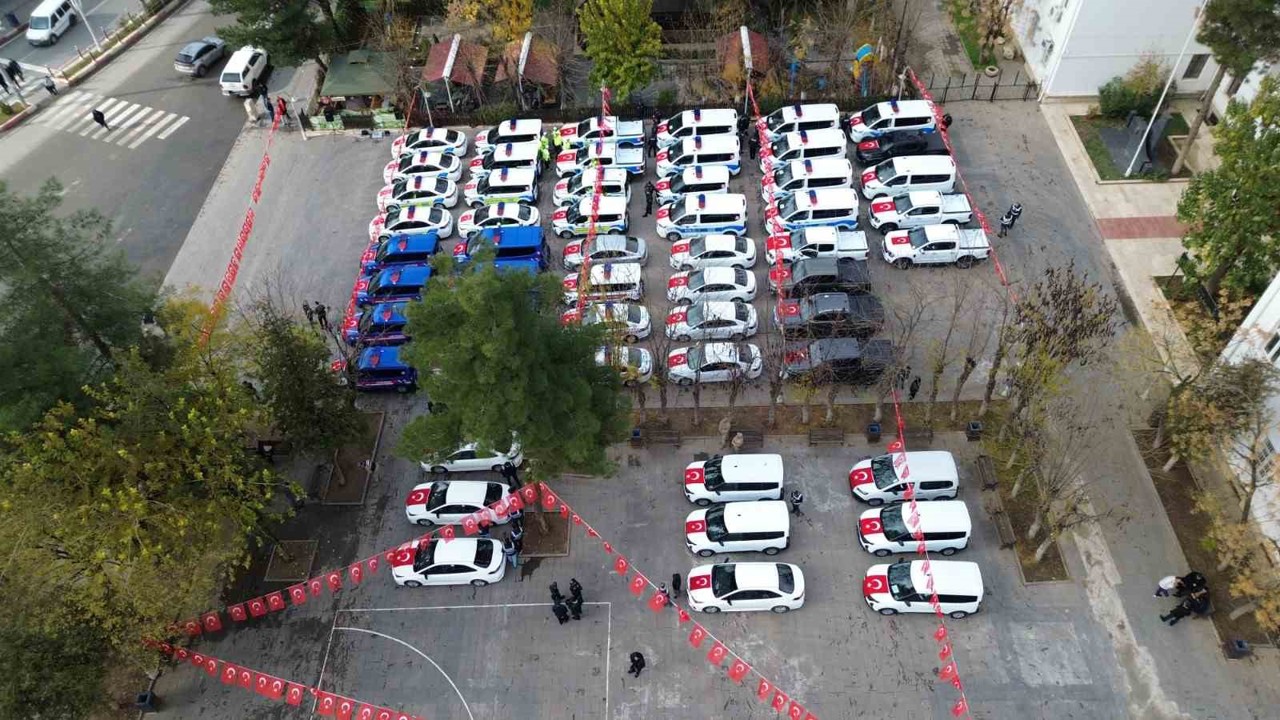 Siirt’te 68 araç kolluk kuvvetlerine teslim edildi
