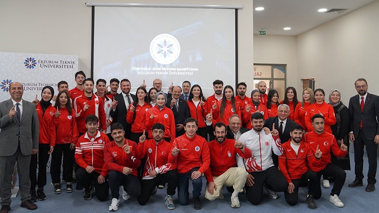 ETÜ, üniversiteler ligindeki şampiyonluğunu basın buluşmasıyla kutladı
