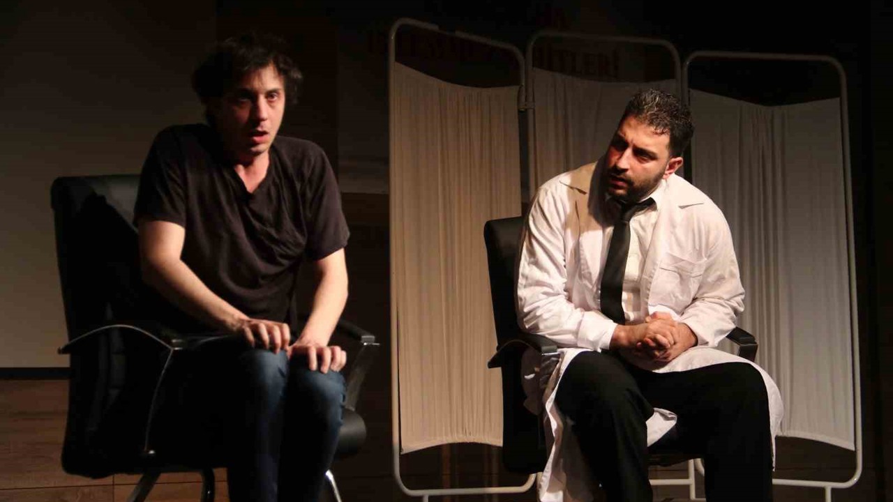 Bağımlılık Farkındalığı Tiyatro Oyunu Fethiye’de Öğrencilerle Buluştu
