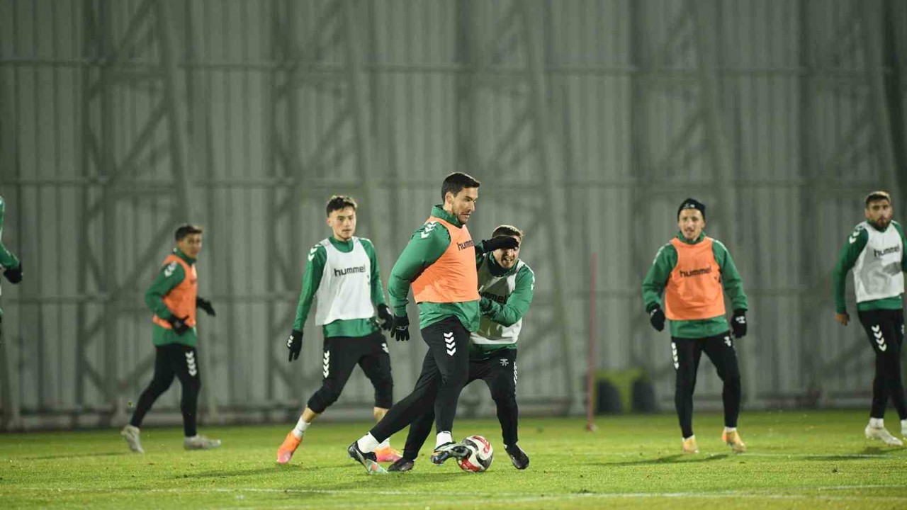 Konyaspor, Fenerbahçe maçının hazırlıklarını sürdürdü
