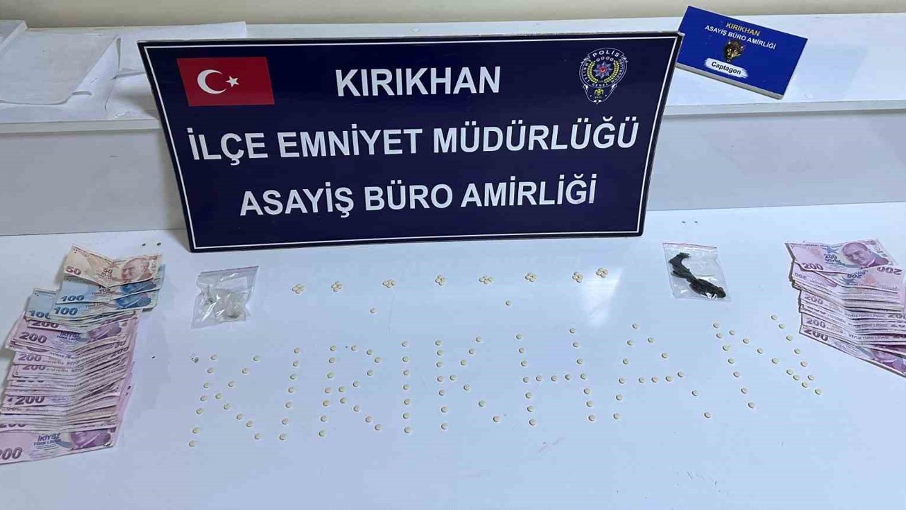 Kırıkhan’da uyuşturucu madde satıcısı tutuklandı
