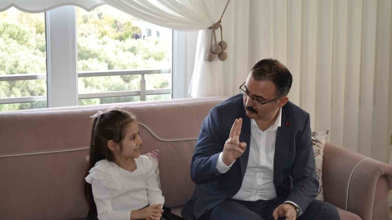 Kaymakam Ateş, öğrencilerin misafiri oldu
