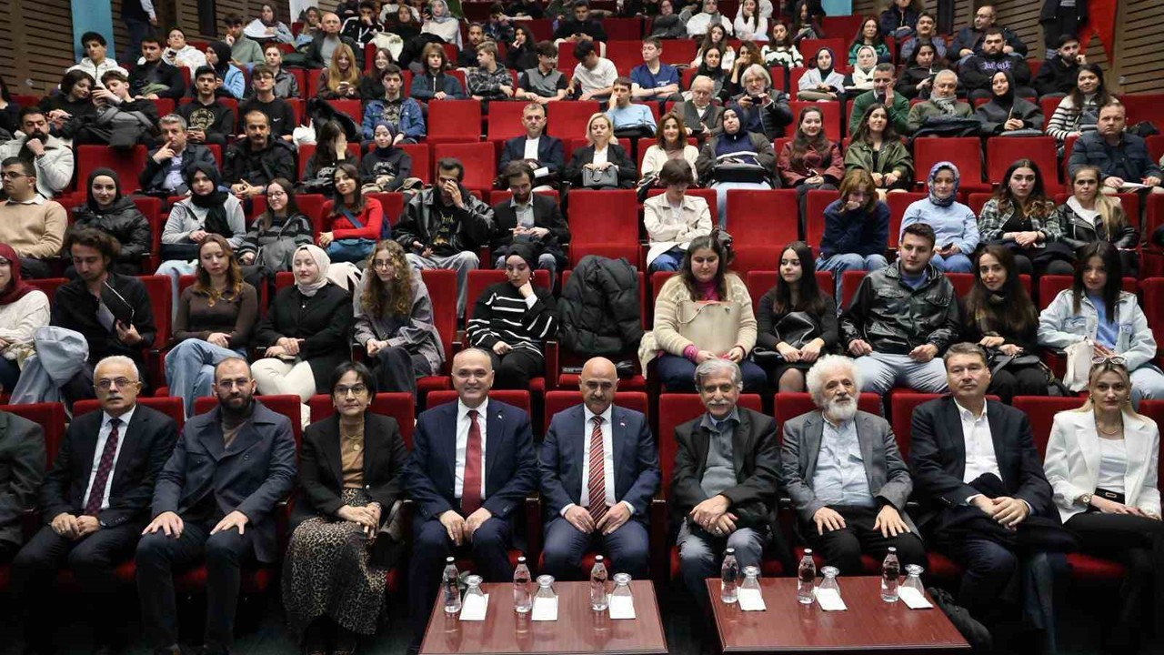 Türkiye’de felsefenin dünü, bugünü ve yarını konuşuldu
