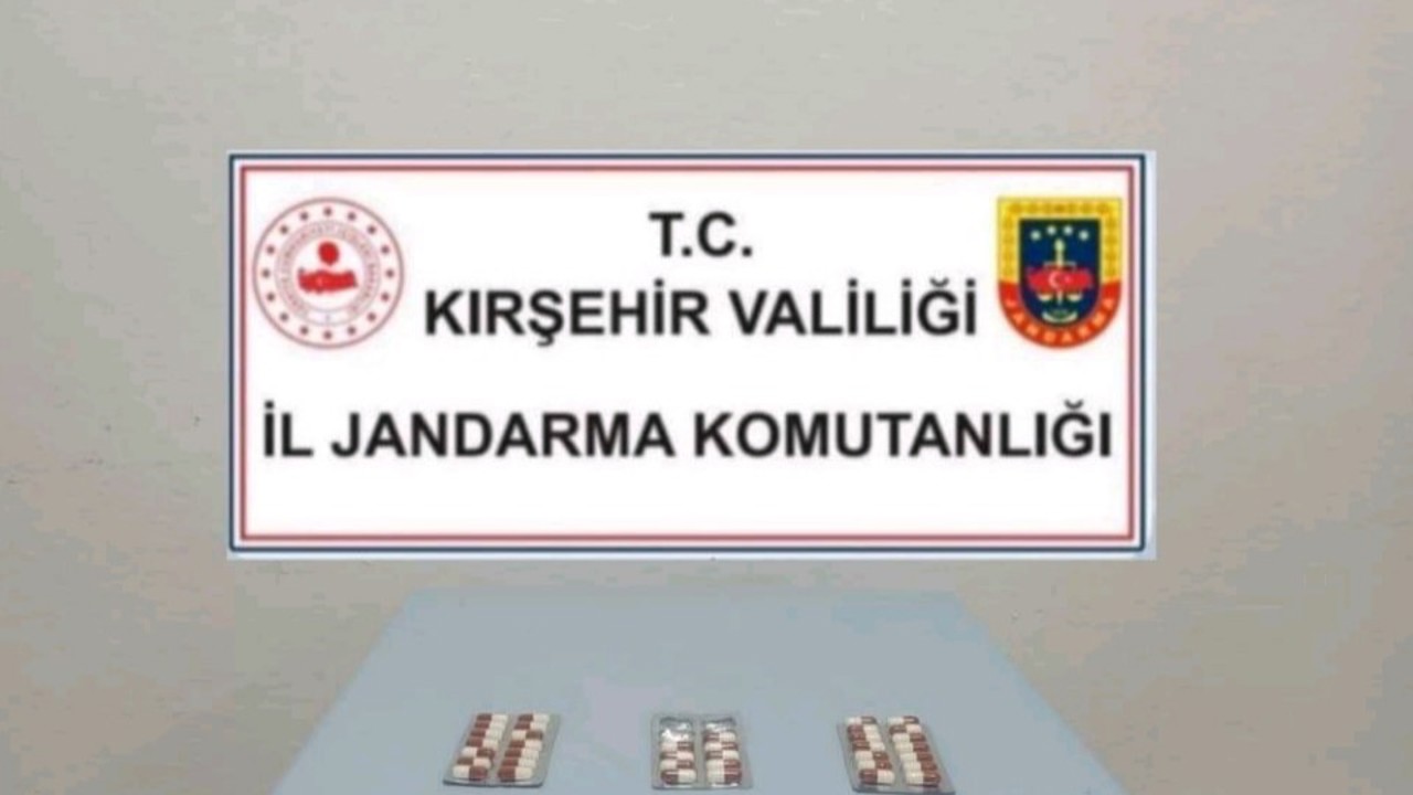 Jandarma yol uygulamasında uyuşturucu hap ele geçirdi
