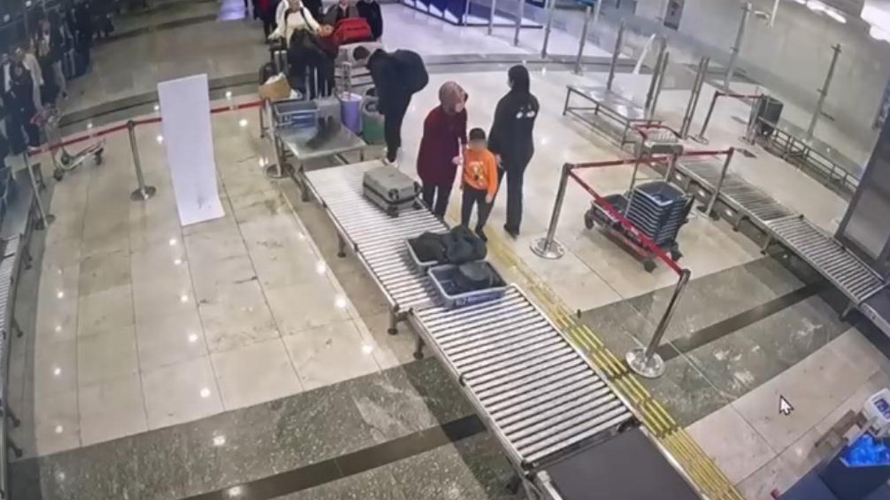 Büyükçekmece Adliyesindeki hırsızlık olayı firarisi Erdal Timurtaş ve eşinin yurt dışına kaçış görüntüleri ortaya çıktı
