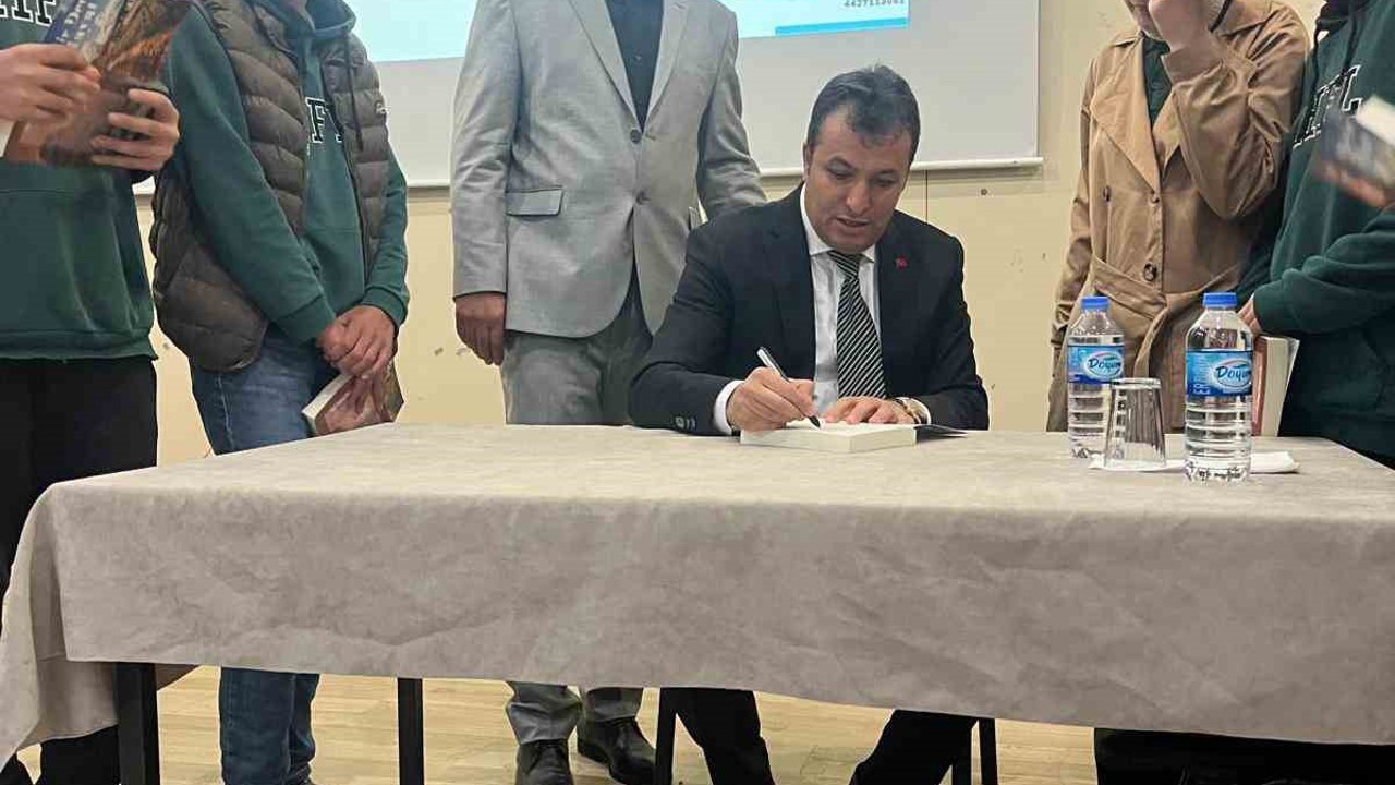 Prof. Dr. Yüksel Özdemir’in "Bir dem hayat" kitabı sinemaya uyarlanıyor
