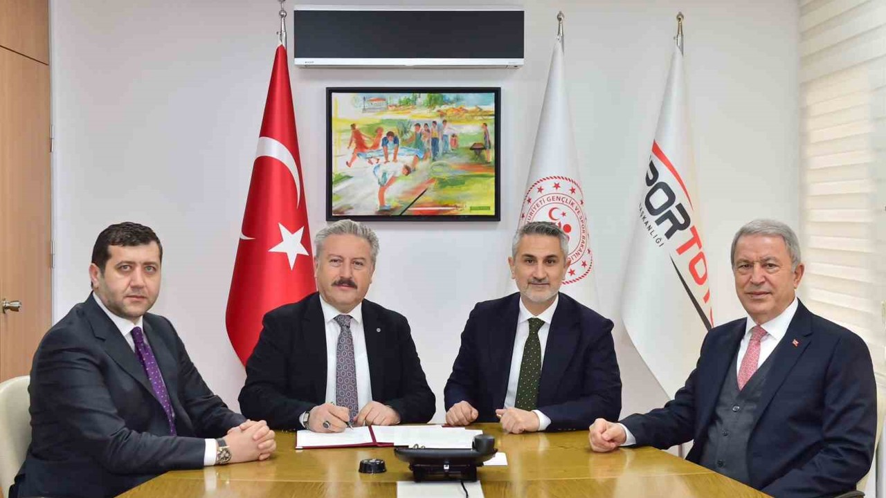 MHP Kayseri Milletvekili Baki Ersoy’dan Erciyes 38 FK’ya büyük destek müjdesi
