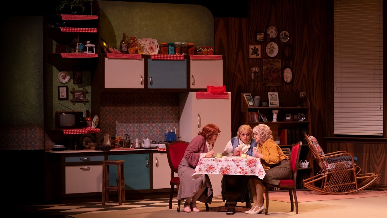 Kocaeli Şehir Tiyatroları "Üç Jokerli Konken" oyunuyla Berlin’de sahne alacak
