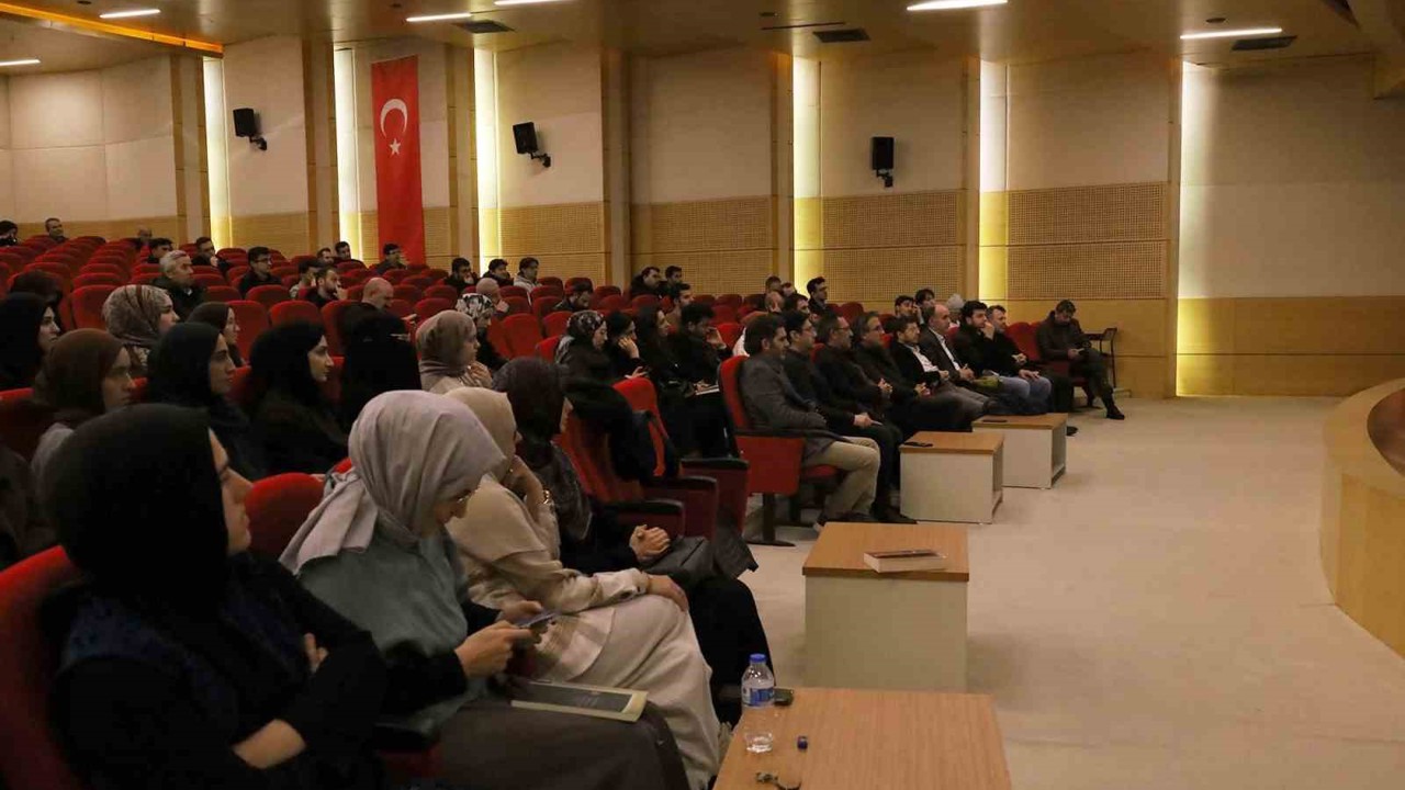 SAÜ’de İslam hukuku ve siyaset felsefesi konuşuldu
