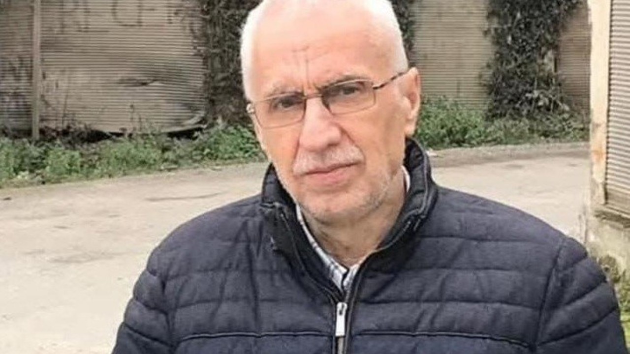 Mezar yeri bakmaya giderken dereye uçan araçta hayatlarını kaybettiler
