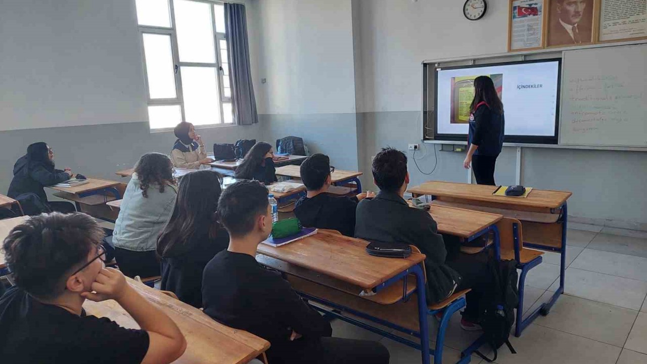 Öğrencilere Gıda Okuryazarlığı eğitimi
