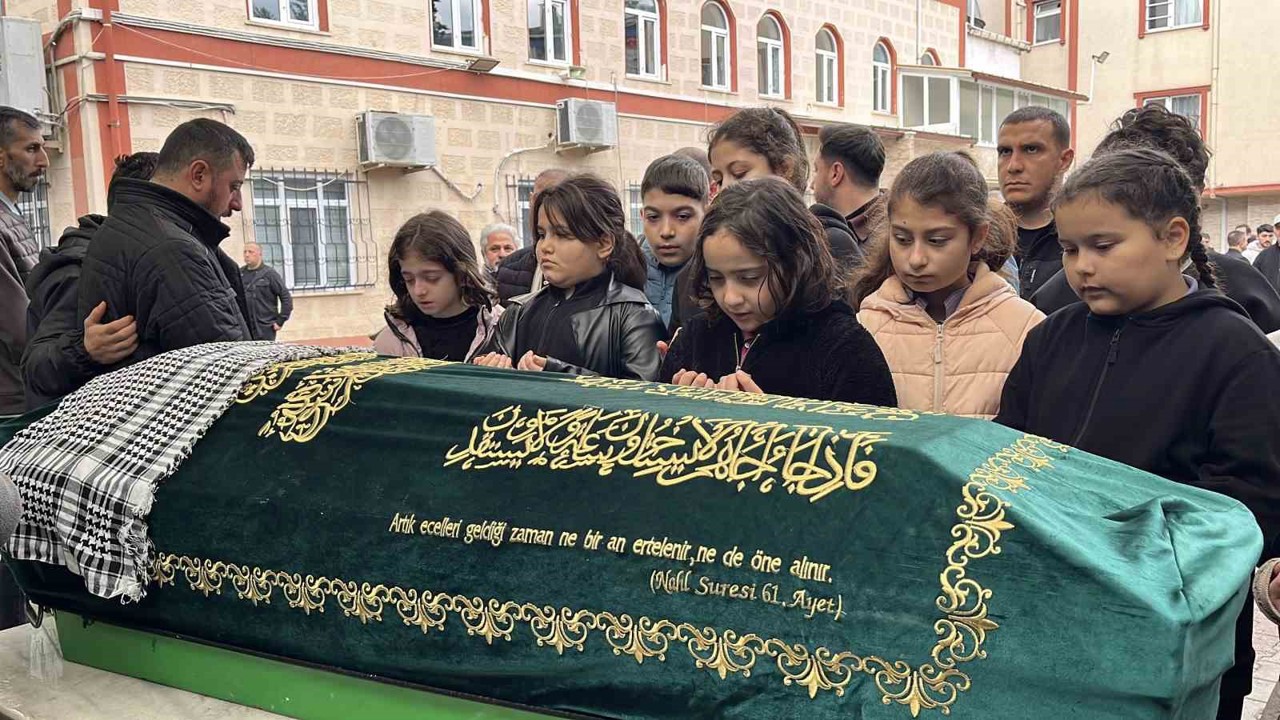 Kazada ölen Miraç İslam, gözyaşlarıyla defnedildi
