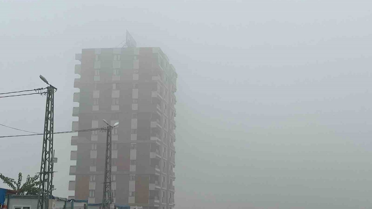 Antakya’da sis etkili oldu
