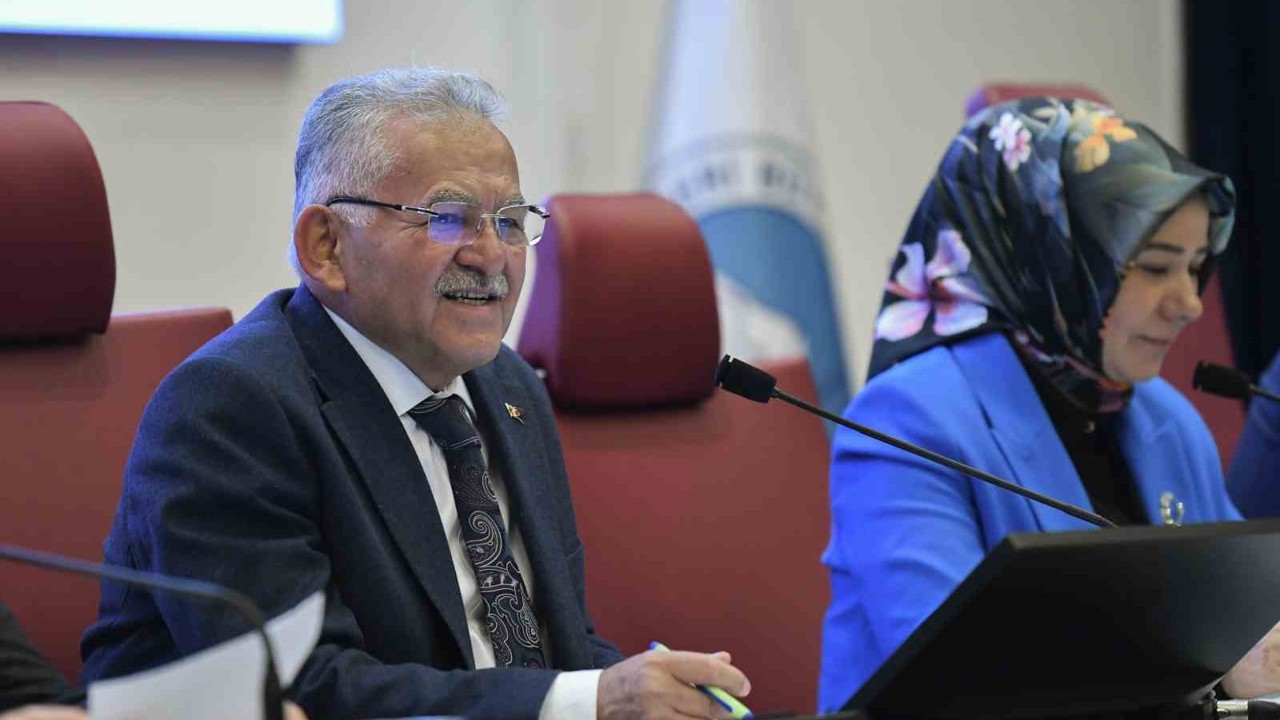 Başkan Büyükkılıç, Kasım ayında medyanın en çok konuştuğu 4. büyükşehir belediye başkanı oldu
