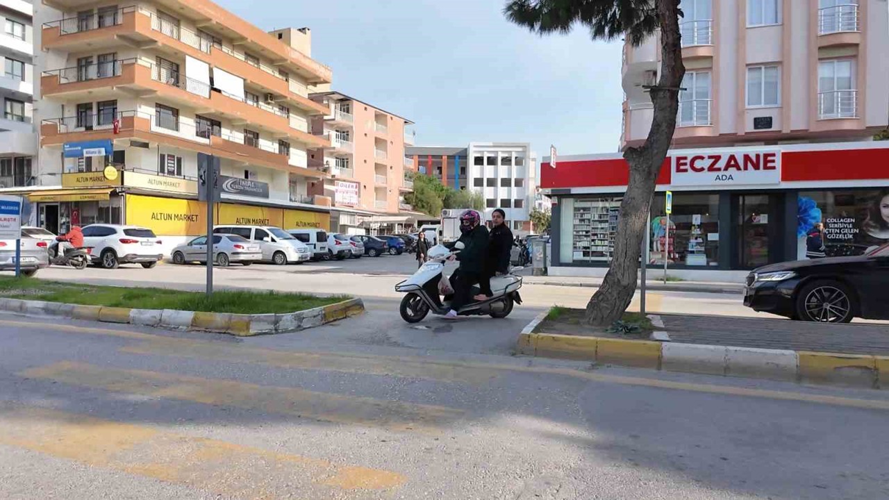 Kuşadası’nda yaya geçidi denetiminde 81 sürücüye ceza

