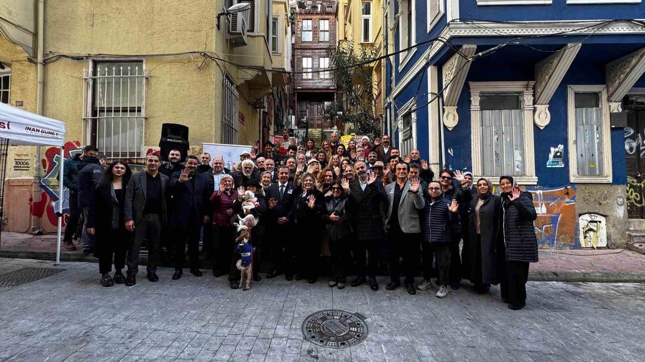 Adile Naşit vefatının 38. yılında Beyoğlu’nda anıldı
