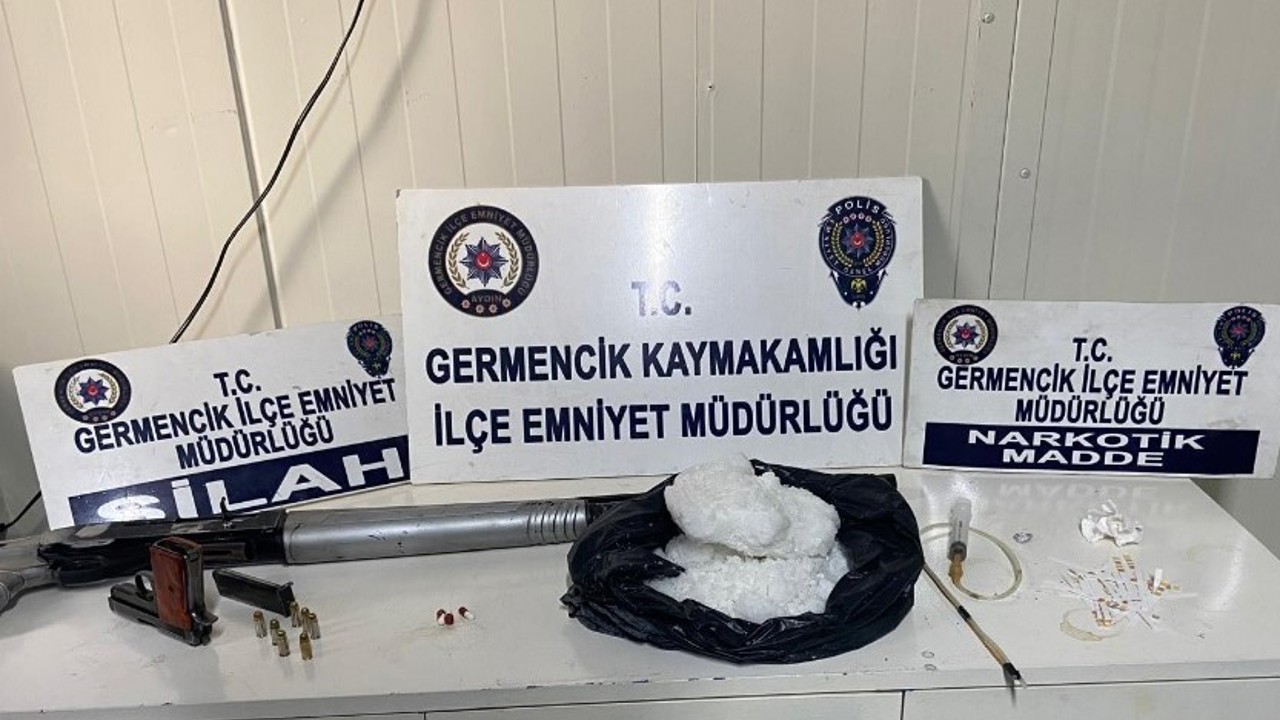 Şüphe üzerine durduruldu, evinde 2 kilogram uyuşturucu ele geçirildi
