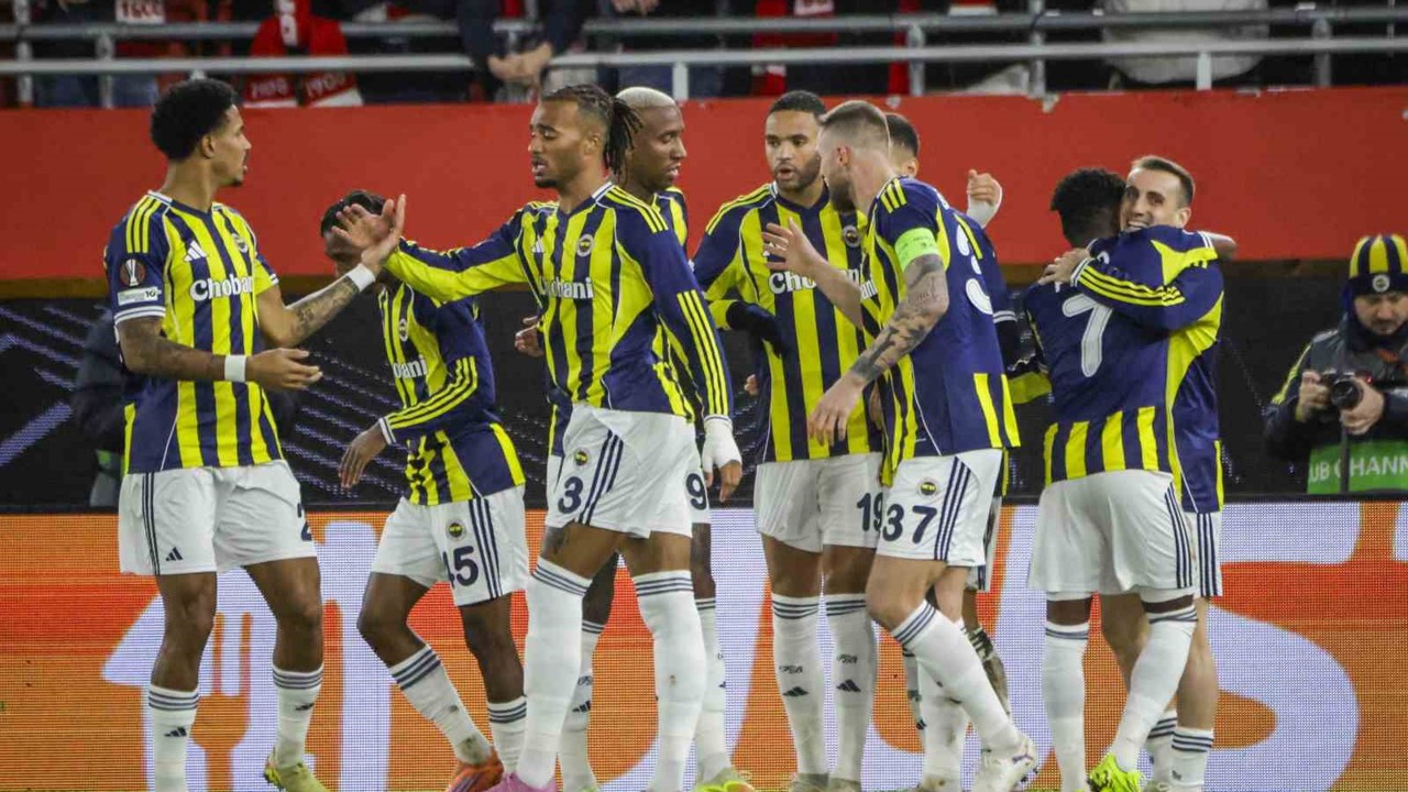 UEFA Avrupa Ligi: Brann: 0 - Fenerbahçe: 3 (İlk yarı)
