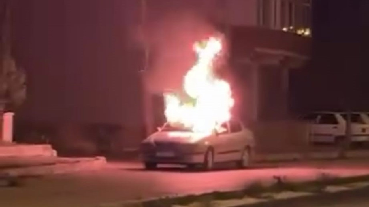 Amasya’da seyir halindeki otomobil alevlere teslim oldu
