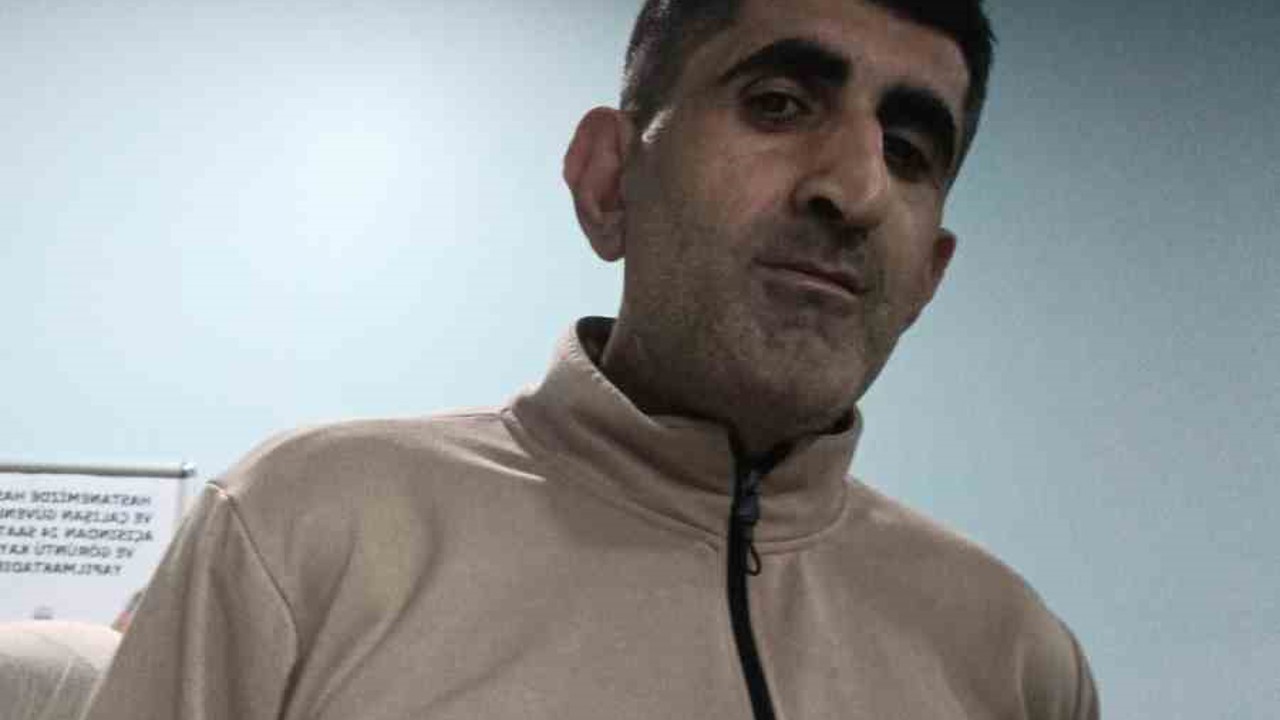 Arnavutköy’de yolun karşısına geçmeye çalışan adama otomobil çarptı
