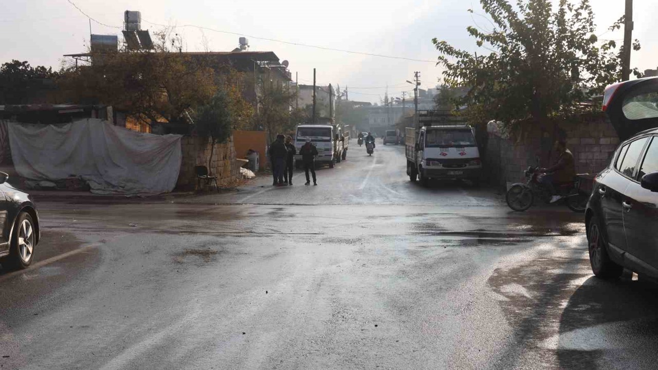 Otomobille motosiklet çarpıştı: 1 yaralı
