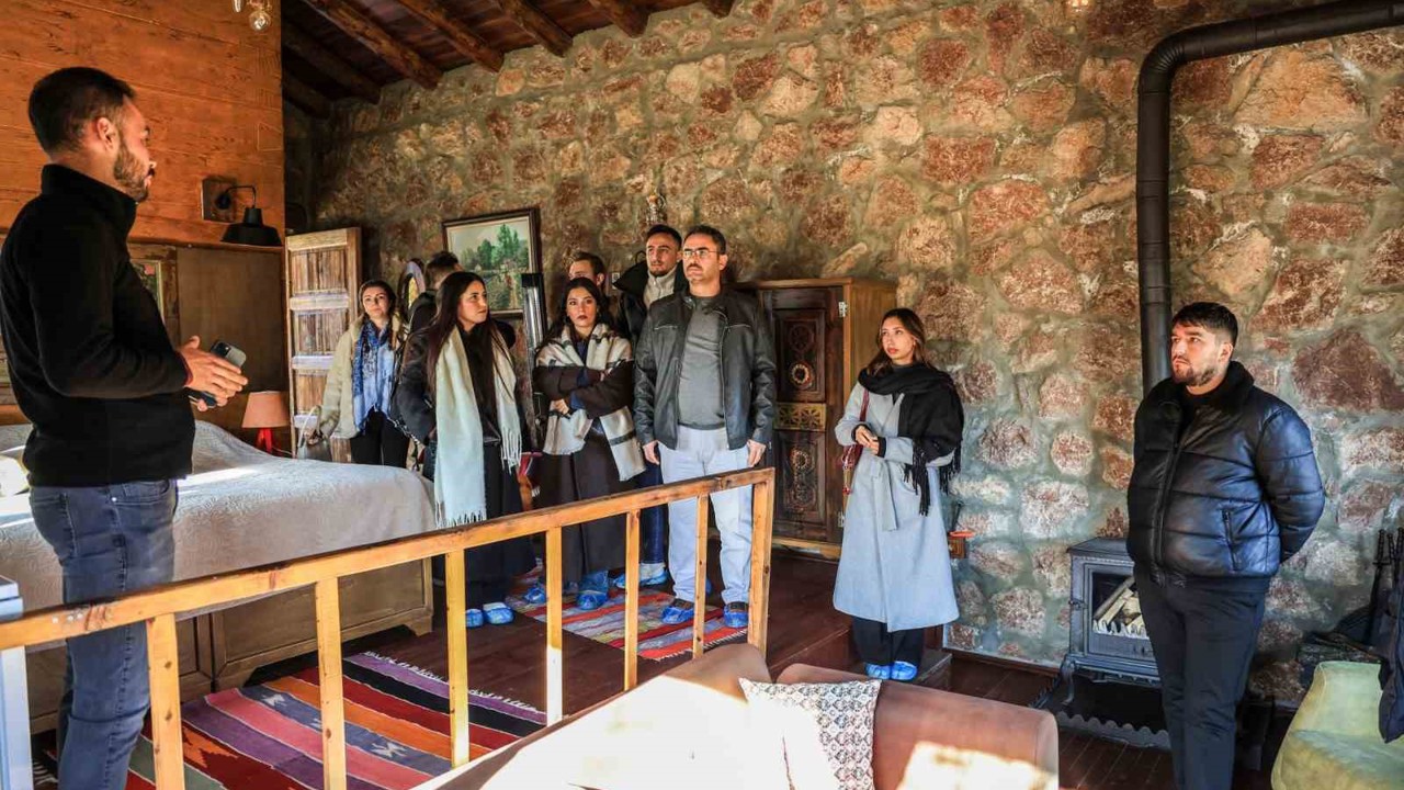 Üniversiteli gençler Sakin Şehir ünvanlı Çameli’yi gezdi
