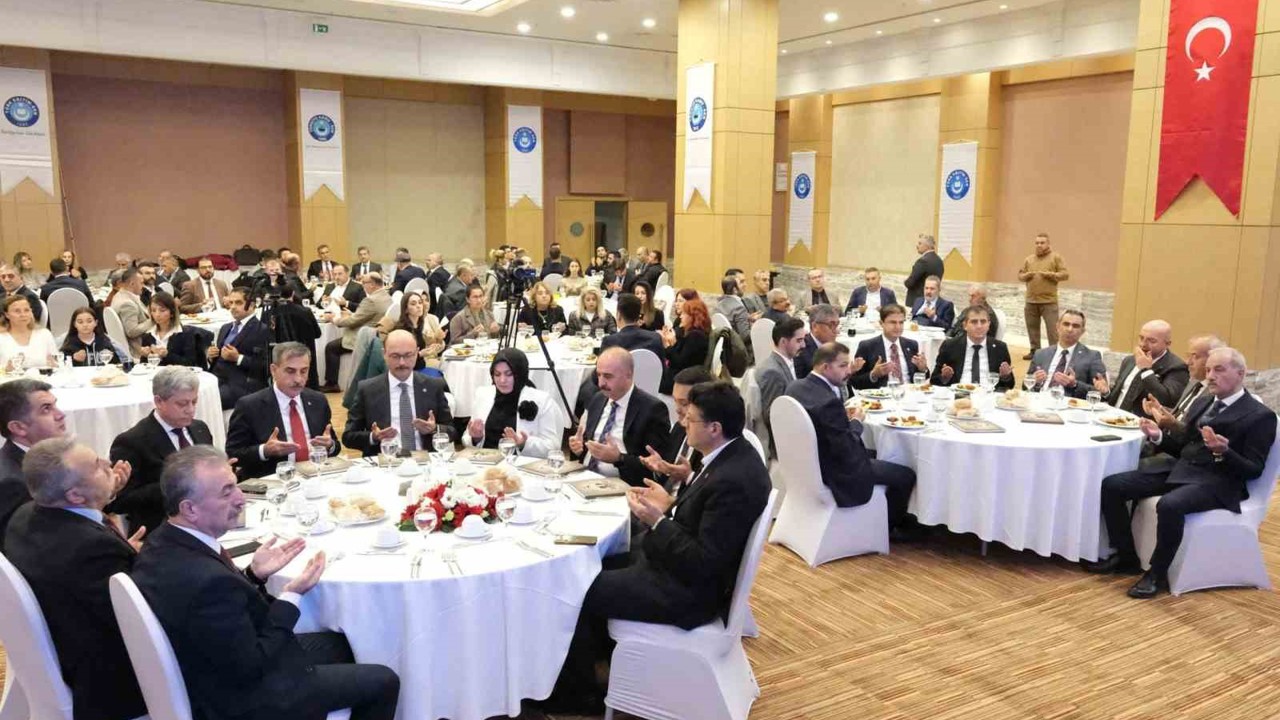 ‘Hüseyin Nihal Atsız’a Vefa’ temasıyla düzenlenen şiir yarışmasının ödül töreni yapıldı
